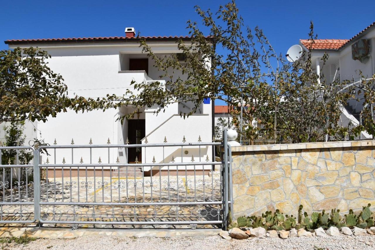 Apartments With A Parking Space Vrsi - Mulo, Zadar - 18849 Exterior photo